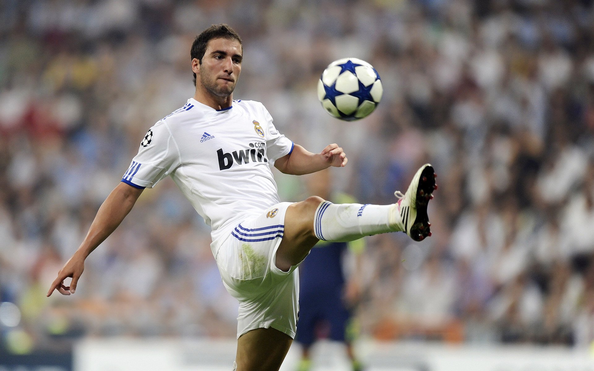 北欧寒刃刺穿亚平宁铁壁,拉什福德鏖战中刷新纪元